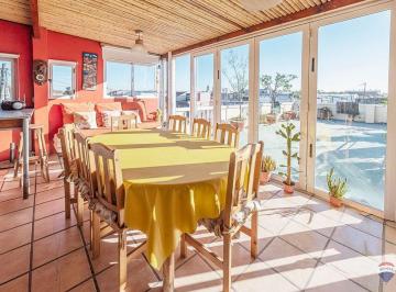 Casa · 212m² · 4 Ambientes · 2 Cocheras · Casa 2 Plantas - con Terraza y Parrilla - Cochera