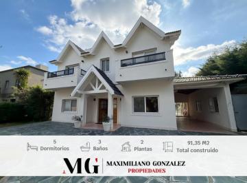 Casa · 91m² · 8 Ambientes · 1 Cochera · Casa Venta - El Lauquen