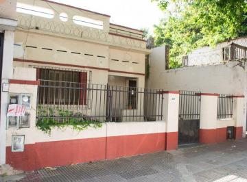 PH · 250m² · 8 Ambientes · PH en Venta en Pompeya