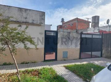 PH · 56m² · 3 Ambientes · 1 Cochera · PH en Venta Wilde Avellaneda 2 Dorm. Cochera
