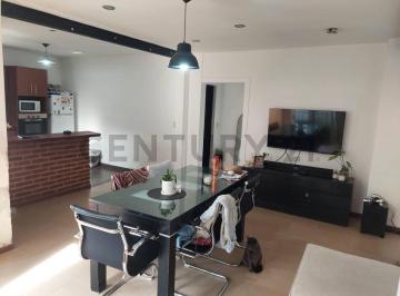 PH · 56m² · 3 Ambientes · 1 Cochera · PH en Venta Wilde Avellaneda 2 Dorm. Cochera