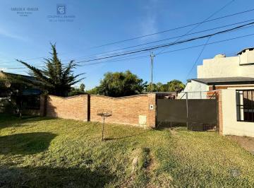 Quinta vacacional · 80m² · 2 Dormitorios · 1 Cochera · Casa Quinta con Pileta y Quincho en Sauce Viejo