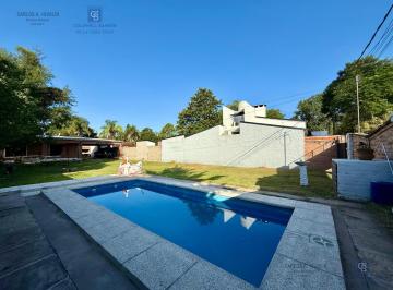Quinta vacacional · 80m² · 2 Dormitorios · 1 Cochera · Casa Quinta con Pileta y Quincho en Sauce Viejo