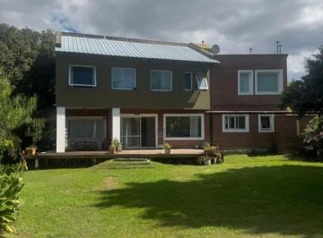 Casa de 10 ambientes, Mendiolaza · Casa en Alquiler en Country 4 Hojas – Mendiolaza