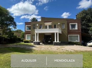 Casa de 10 ambientes, Mendiolaza · Casa en Alquiler en Country 4 Hojas – Mendiolaza