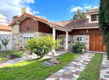 Casa de 6 ambientes, Moreno · Destacado Chalet en Zona Residencial