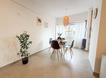 Departamento · 43m² · 1 Dormitorio · Semipiso 2 Ambientes a La Calle. Corrientes y Belgrano.