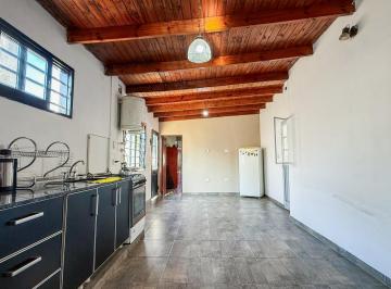 Casa · 236m² · 4 Ambientes · 3 Cocheras · Casa en Venta Calle 606 Bis Entre 5 Bis y 6