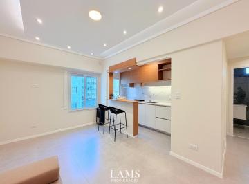 Departamento · 32m² · 2 Ambientes · Venta - Departamento 2 Ambientes Reciclado - Zona Plaza Colón.