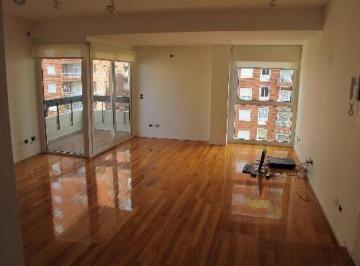 Departamento · 88m² · 3 Ambientes · 1 Cochera · Av del Libertador 8400. Piso Alto. Vista Al Rio. Tres Ambientes en Duplex. Cochera.