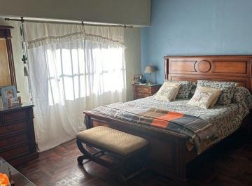 Casa · 105m² · 4 Ambientes · 1 Cochera · Casa Venta 4 Amb. Haedo Apto Crédito Coch. Quinch