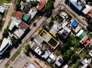 Casa · 150m² · 4 Ambientes · 2 Cocheras · Casa Ideal Destino Comercial Lote 300 m²