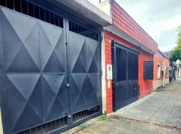 Local comercial · 300m² · 5 Ambientes · 1 Cochera · Venta Galpón Apto Crédito