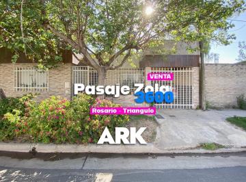 Casa · 90m² · 4 Ambientes · 2 Cocheras · Casa a La Venta en Barrio Triangulo