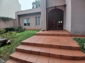 Casa · 350m² · 5 Ambientes · 4 Cocheras · Excelente Casa en La Mejor Zona de Villa Ballester