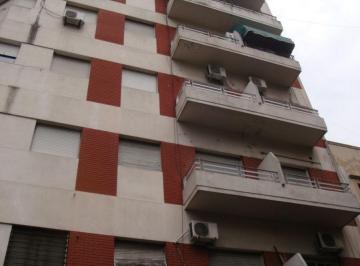 Departamento de 2 ambientes, Monserrat · 2 Amb - Bolivar y México