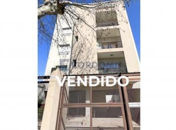 Departamento · 43m² · 2 Ambientes · 1 Cochera · Vendido! Departamento en Quilmes Oeste de 2 Ambientes con Cochera