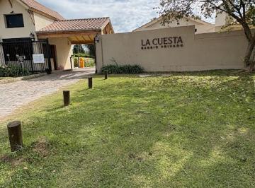 Casa · 160m² · 4 Ambientes · 2 Cocheras · Casa 4 Amb. - Pileta - Barrio Privado - Manzanares
