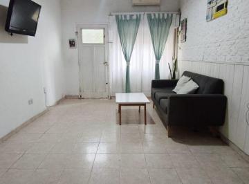 PH de 2 ambientes, Lanús · PH 2 Ambientes Amplios con Terraza Al Frente en Alquiler – Remedios de Escalada