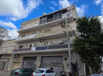 Departamento de 2 ambientes, Tres de Febrero · Venta 2 Ambientes Apto Credito Caseros Tercero por Escalera