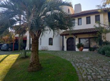 Casa · 614m² · 7 Ambientes · 4 Cocheras · Venta Casa Club de Campo Armenia Pilar