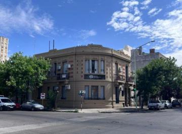 Casa · 424m² · 6 Ambientes · Venta Casa de Altos con Local en Calle Roca y Guemes Bahia Blanca