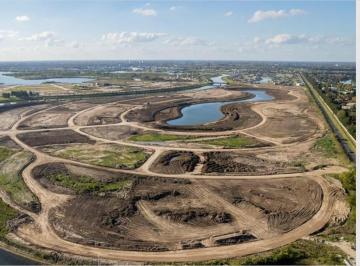 Terreno · 715m² · Terreno Lote Al Lago en Venta en Silvestre, Nordelta, Tigre