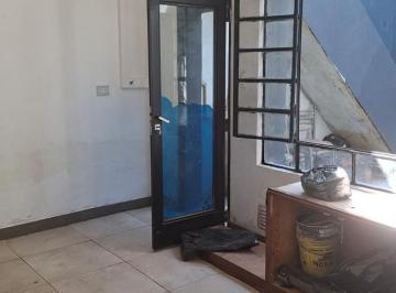 Casa · 3 Ambientes · Casa de Tres Ambientes con Patio y Terraza en Venta en Villa Dominicp