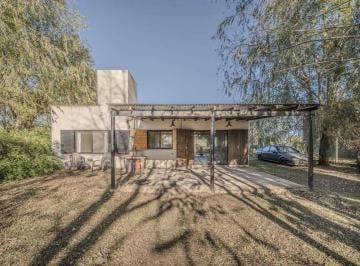 Casa · 115m² · 3 Ambientes · 1 Cochera · Venta Casa Cañuelas Taladro 3amb Pileta a Credito
