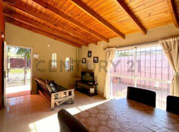 Casa · 70m² · 4 Ambientes · 1 Cochera · Venta Casa 4 Amb Financia 50% Virrey del Pino Dueño Oportunidad