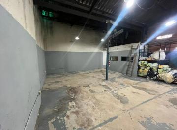 Bodega-Galpón , Velez Sarsfield · Pequeño Galpon de 60 m² Ideal Para Deposito.