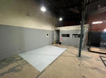 Bodega-Galpón , Velez Sarsfield · Pequeño Galpon de 60 m² Ideal Para Deposito.