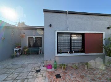 PH · 65m² · 3 Ambientes · 1 Cochera · Venta PH Tipo Casa en Ituzaingó Norte