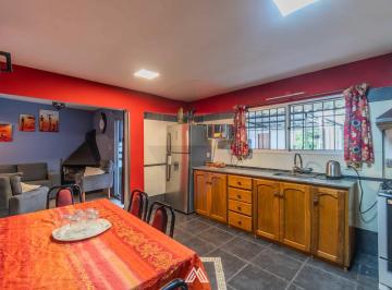 Casa · 174m² · 7 Ambientes · 1 Cochera · Venta Casa 3 Dorm. y Cochera en Punta Rieles