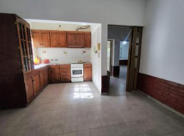 Casa · 150m² · 5 Ambientes · 1 Cochera · Casa en Venta Rivadavia Centro 3 Habitaciones Lavandería Patio con Horno a Leña Churrasquera Despens