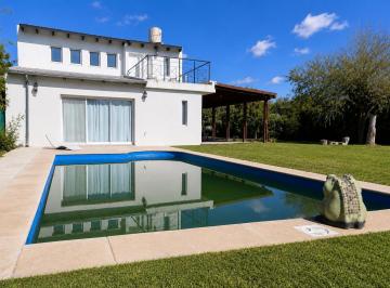 Casa · 168m² · 4 Ambientes · 1 Cochera · Casa 2 Dorm. en Venta en Roldan