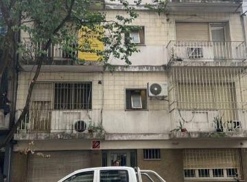 Departamento de 3 ambientes, Rosario · Pte Roca / 9 de Julio. Depto 2 Dorm. (+ Patio)