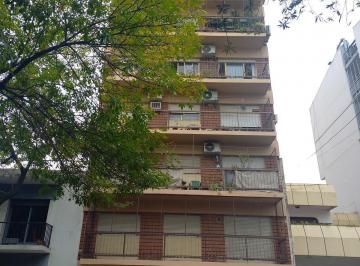 Departamento · 80m² · 4 Ambientes · Excelente Departamento 4 Ambientes con Balcon Frente Apto Profesional