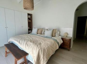Casa · 150m² · 3 Ambientes · 1 Cochera · Casa Alquiler Temporal