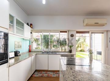 PH · 224m² · 6 Ambientes · Venta PH Tipo Casa 6 Ambientes Parque Chacabuco