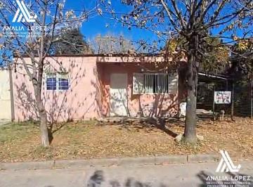 casa frente · Casa en Nogoya
