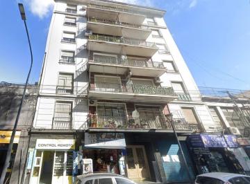 Departamento · 98m² · 3 Ambientes · Departamento de 3 Ambientes Al Frente con Balcón