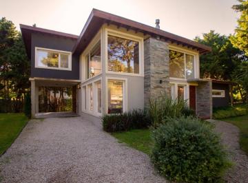 Casa de 4 ambientes, Mar de las Pampas · Casa en Venta - Mar de Las Pampas - J. Repetto y Las Toninas