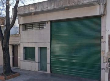 Bodega-Galpón · 295m² · 4 Ambientes · 1 Cochera · Venta de Depósito Industrial de 336 m² en Villa Luro