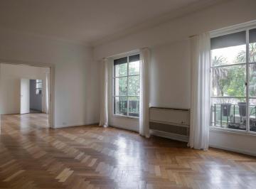 Departamento · 372m² · 8 Ambientes · 1 Cochera · Departamento Categoría de 8 Ambientes, Posee 4 Dorm. y 2 Escritorios con Cochera