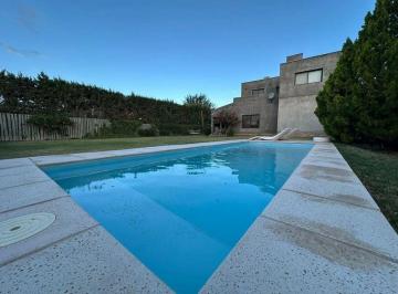 Casa de 9 ambientes, Junín · Se Vende Casa de Categoria