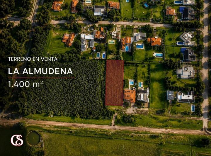 Terreno · 1400m²