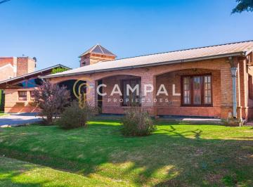 Casa · 200m² · 4 Ambientes · 1 Cochera · Casa en Venta Ubicado en Banco Provincia, Moreno, G. B. a. Zona Oeste