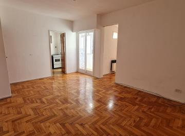 Departamento · 45m² · 2 Ambientes · Departamento 2 Ambientes con Balcon Lateral!