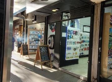 Local comercial , Recoleta · Av Santa Fe Al 3100, Local en Alquiler
